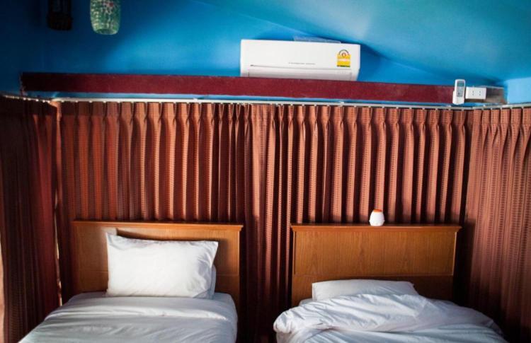 The Lazy Bar And Guesthouse Krabi town Exterior foto
