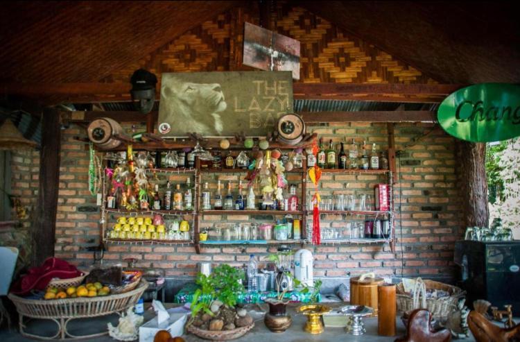 The Lazy Bar And Guesthouse Krabi town Exterior foto
