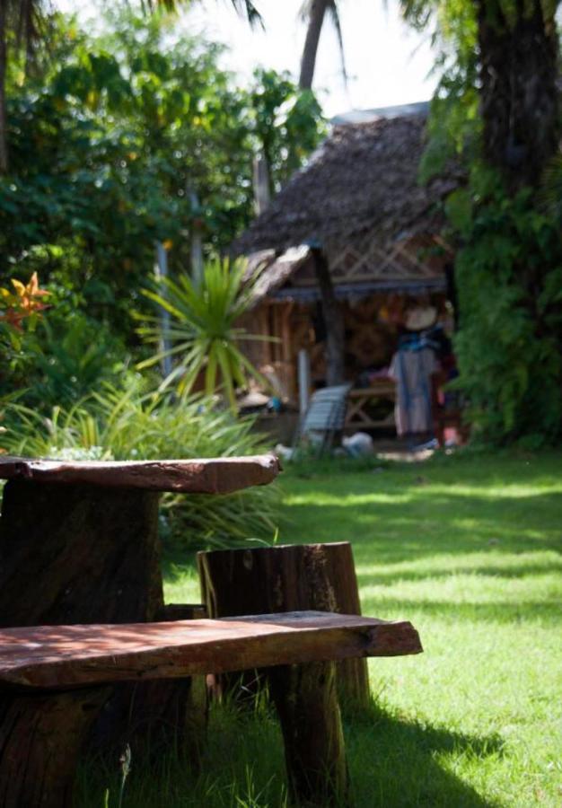 The Lazy Bar And Guesthouse Krabi town Exterior foto
